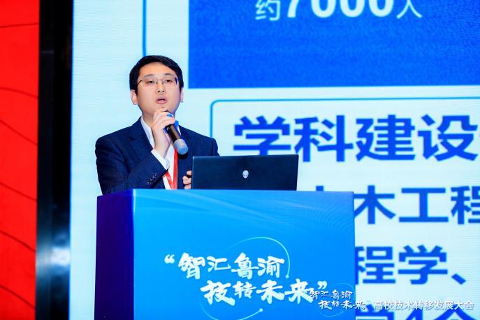 899105f85cf54d659c28b0d49e79160c