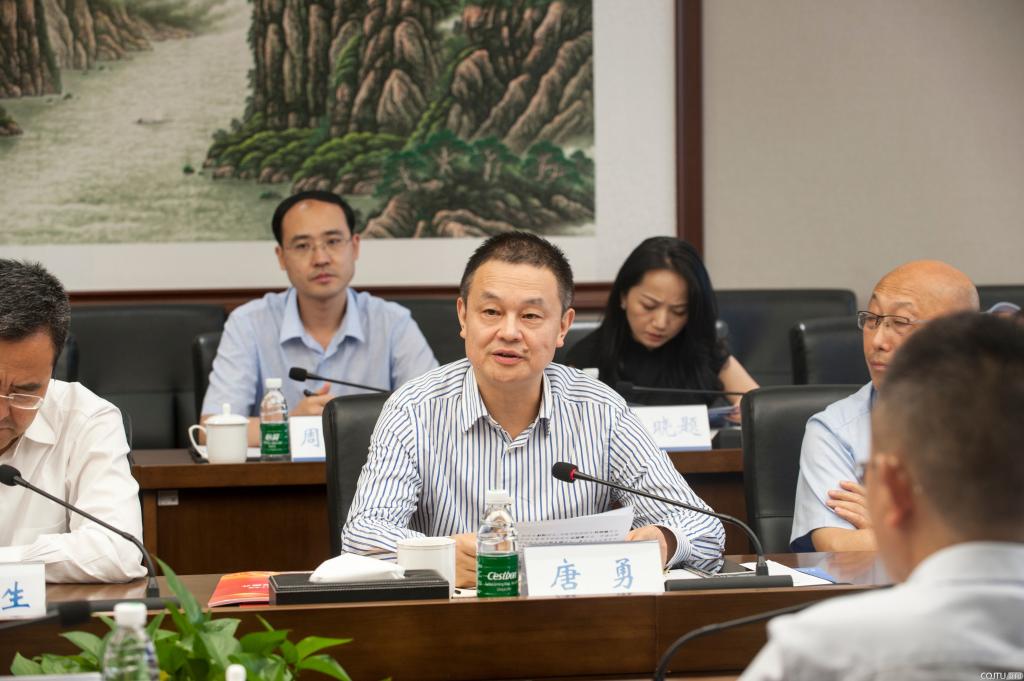 http://news.cqjtu.edu.cn/__local/E/DC/02/7A88569BF81013DE5DDB1743C6D_15C24E2E_15386.jpg